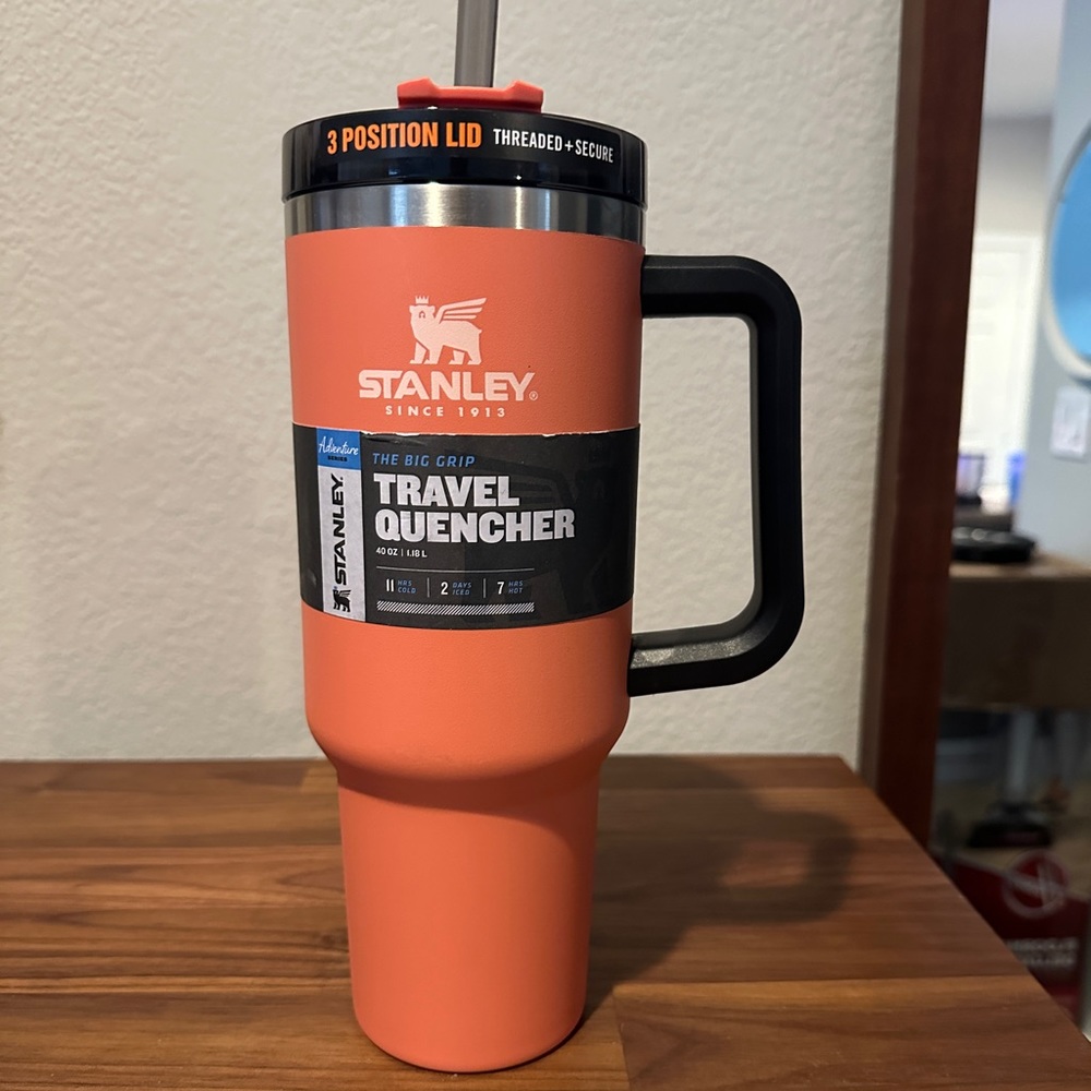 Stanley 40oz Quencher Grapefruit Black Handle Swap